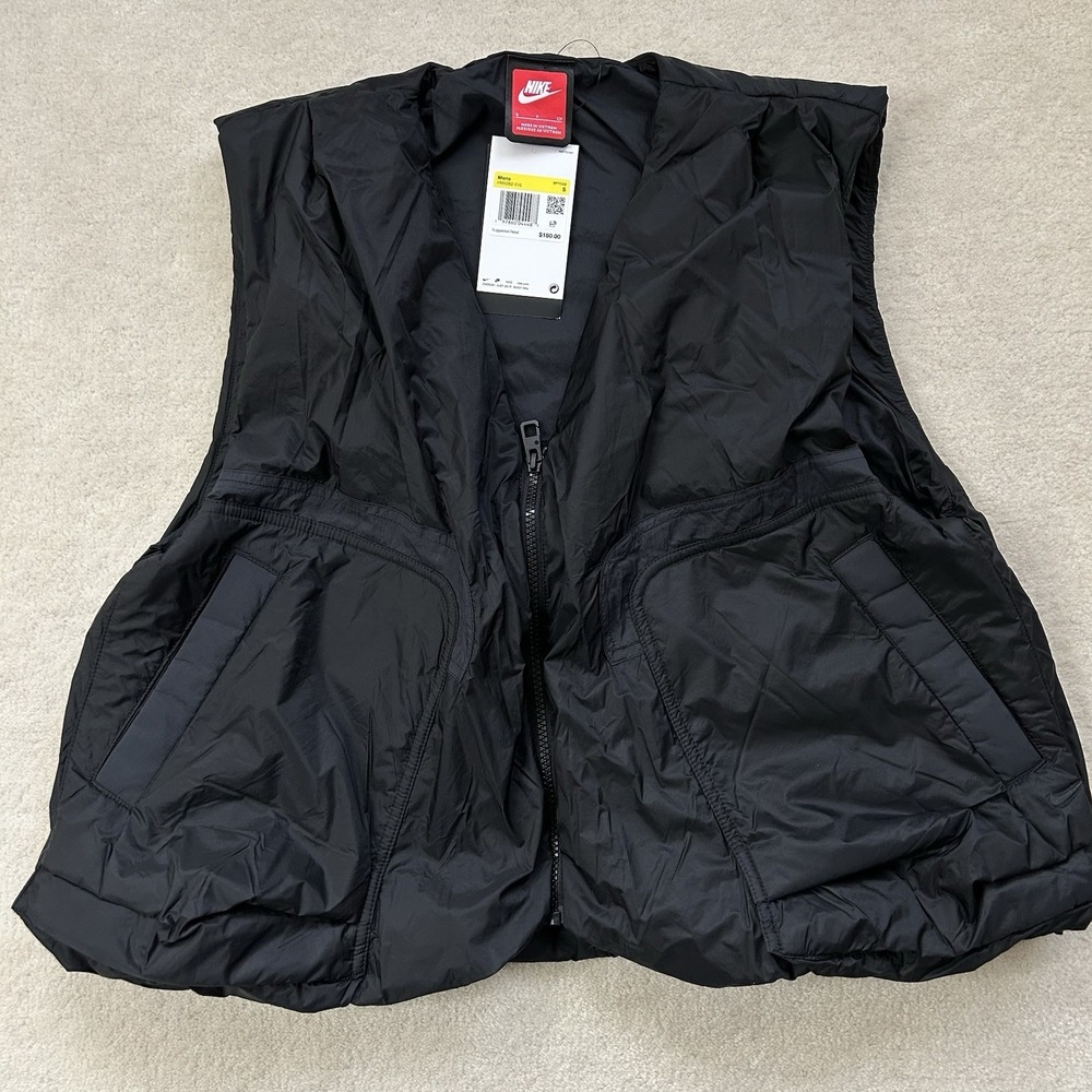 Nike Tech Men's Small Woven Vest Loose Fit Nylon  Lightweight Packable Pockets